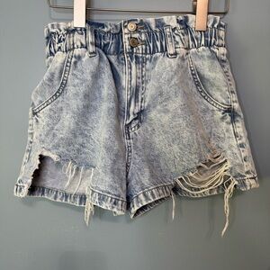 🔹5/$25🔹 SO High Rise Mom Denim Shorts Ripped Distressed Light Wash Juniors 5